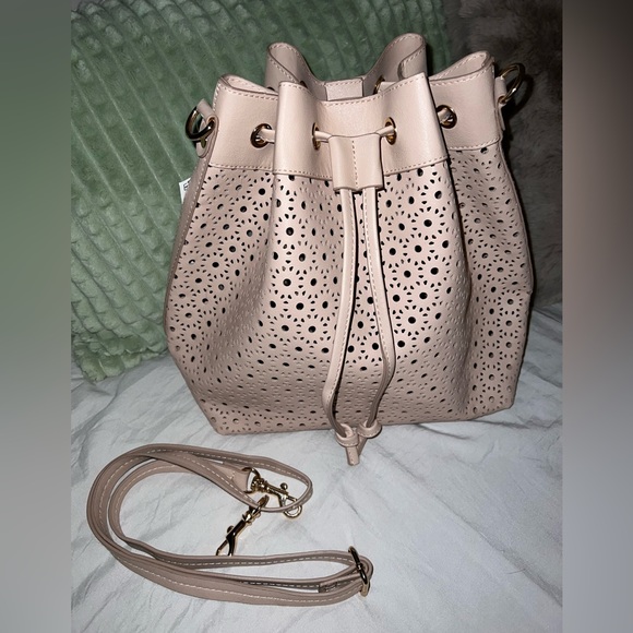 Bucket bag - Picture 1 of 3